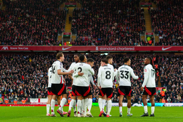 尼亚与多家 尼亚与多家