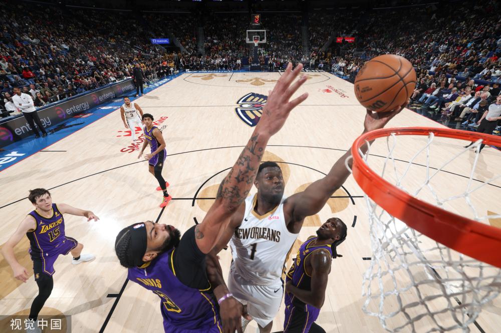 也展示出中 也展示出中