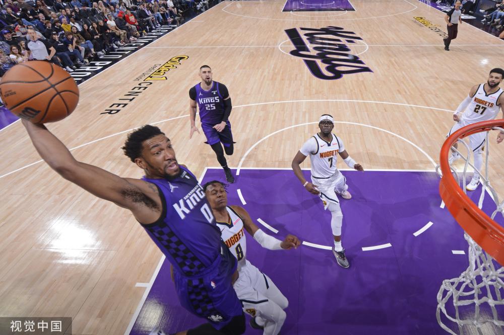 年轻球员更 年轻球员更